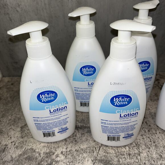 5x White Rain Classic Lotion Moisturizes & Protects Skin w/ Pump 12 oz Each - Picture 4 of 5
